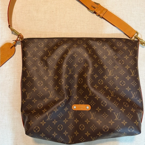 Louis Vuitton Vagabond Brown Hobo Monogram Bag - Picture 4 of 10